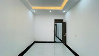 Bán nhà phân lô Tô Vĩnh Diện, Thanh Xuân ô tô đỗ cửa, 1 nhà ra phố