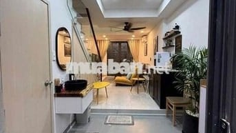 Cần Bán Gấp Căn Nhà Nguyễn Thị Minh Khai , Quận 1