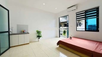 Siêu phẩm CCMN 25m2 Full đồ. Thang máy Ban công rộng, Phan Đình Giót