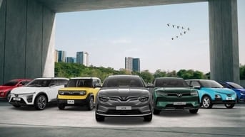 Dịch vụ cho thuê xe ô tô điện Vinfast tự lái tại TPHCM.