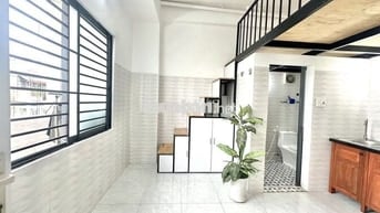 Căn Hộ Gác Lửng Full Nội Thất Ngay Phố Ẩm Thực Phan Xích Long