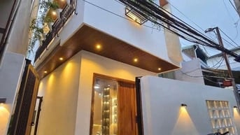 Villa Mini - Kiệt 2,5m - Lý Thái Tổ - thông hàm Nghi