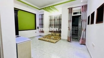 PHÒNG TRỌ BAN CÔNG LẦU 1 THOÁNG MÁT GẦN CVPM QUANG TRUNG