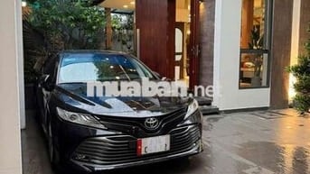 Biệt Thự Có Bể Bơi - 3 Tầng - Cần Bán Nhanh Để Chuyển Công Tác