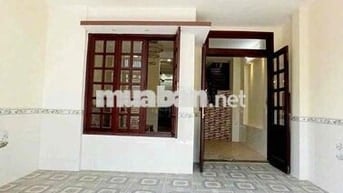 Nhà Sạch Sẻ DT 5x15 1Trệt 2Lầu 7Pn 4Wc Sân Rộng Đậu Xe Ngã Tư Ga Q12