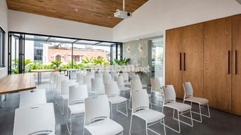 Toà nhà 7 tầng Q1 trung tâm ngang 8m giá 1xx kiếm đỏ con mắt đây nè !!