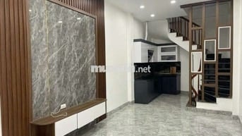 Nguyễn Lam - Nguyên Căn 5 Tầng - Ô tô - 10Tr