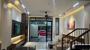 SIÊU ĐẸP NHÀ 3 TẦNG CỰC CHILL MẶT TIỀN THANH HOÁ,HOÀ XUÂN,CÓ GARA ÔTÔ 