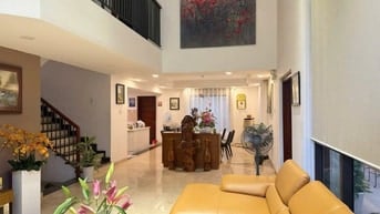 Chính chủ cho thuê Biệt thự Phú Mỹ nhà đẹp giá 50 triệu có sân vườn