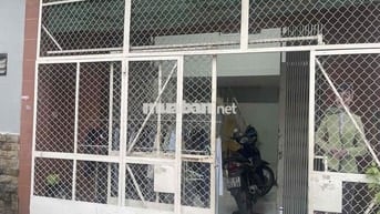 Cho Thuê Nhà nguyên căn , 40 m2, có gác lửng .