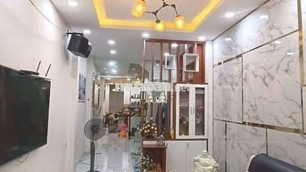 Hơn 5 Tỷ, Nhà 3 Tầng 60m2 Sát MT Xe Hơi Tránh, Phù Hợp Gia Đình An Cư
