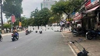 Nhà trệt 2 lầu full nội thất  - Thuận tiện kinh doanh