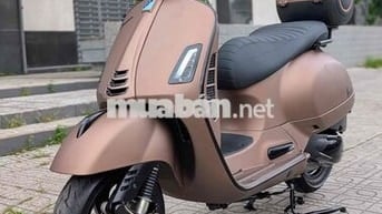 GTS SuperTech 300 HPE Màu Nâu 11/2019