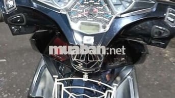 Xe nhãn hiệu Honda là xe tay ga màu đen