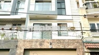 Cho thuê nhà nguyên căn Phạm Hữu Lầu, Quận 7, 3 lầu. Giá 20 triệu