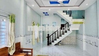 NHÀ GẦN TRƯỜNG CẤP 1..2..3. TRỆT LẦU 3PN 2WC. ĐƯỜNG XE TẢI