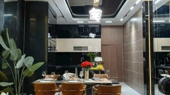 Nhà dt108m2 đúc 5 tầng 8pn thang máy hẻm 12m Lê Văn Quới,Q.Bình Tân