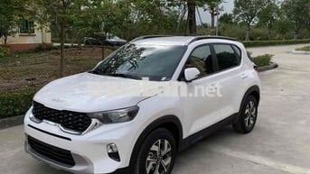 Kia Sonet 2023 Deluxe 1.5 AT - 32000 km