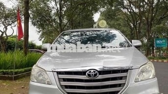 Toyota Innova 2016 2.0E - 110000 km