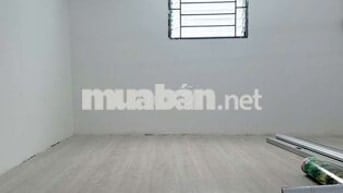 NHÀ 28M2 CÓ GÁC MỚI KẾ BẾN XE QUẬN 8 ĐƯONG TẠ QUANG BỬU HẺM XE MÁY