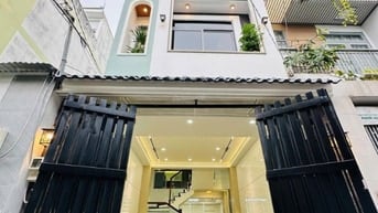 Cần bán gấp nhà đ.Hậu Giang P. 11 Q.6 giá chỉ 2 tỷ 250tr/ 60m2.