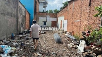 130M ĐẤT MẶT TIỀN ĐÔNG HƯNG THUÂN QUẬN 12