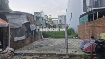 Bán đất mặt tiền Nguyễn Bá Loan Quảng Ngãi 197m2 nở hậu giá 6 tỷ