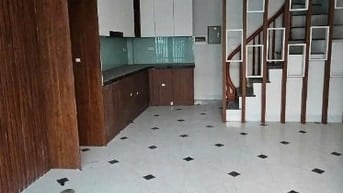 Cần bán nhà liên mạc , ngõ rộng ô tô vào nhà