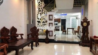 Cho thuê nhà 3 tầng đường 7.5m trục thông dài