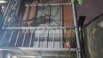 Cho thuê cả nhà nhỏ 3 tầng cấp 4