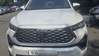 Innova cross HEV 2024. 3500 km