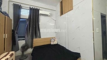 Căn hộ có bếp, máy giặt riêng gần Cầu Sông Hàn, đầy đủ nội thất