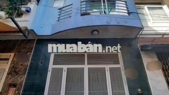 4PN, 4WC. Hẻm xe hơi 277/3A Nguyễn Chí Thanh, Q.5. DT 4x14m, 3 lầu ST