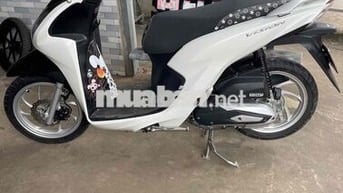 Em Cần Bán Vision 2024