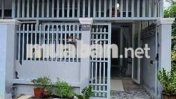 Bán gấp căn nhà  ở gần Chợ Thới Tứ , Thới Tam Thôn-88m2-SHR-giá 1 tỉ