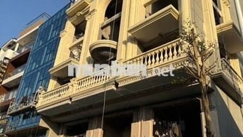 CẦN BÁN NHÀ MẶT PHỐ ĐÀM QUANG TRUNG LONG BIÊN HÀ NỘI.