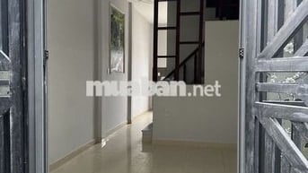 Bán nhà mới, gần chợ, ủy ban, phù hợp gia đình