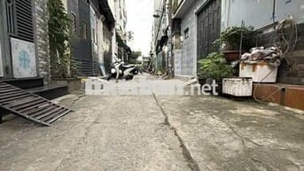 NHÀ 2 TẦNG 56 m2 - HẺM XE HƠI - TẶNG FULL NỘI THẤT - SHR - KV SẦM UẤT