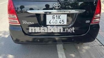 Toyota Innova 2007 G - 1234 km