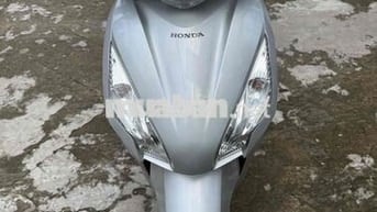 Honda Vision màu Bạc bs 95 có bán góp