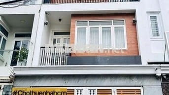 NHÀ ĐƯỜNG HOÀNG HOA THÁM GẦN NHÀ GA T3 DT: 4,5X20M TRỆT 3 LẦU CHO THUÊ