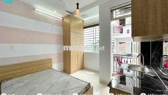 CHO THUÊ PHÒNG BAN CÔNG NGAY NGÃ TƯ PHÚ NHUẬN - FULL NỘI THẤT