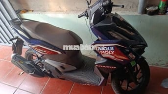 cần tiền bán gấp Vario 160 odo 12000km đời 2023