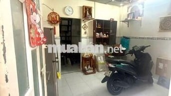 Nhà Q8 giá rẻ hiếm – 2 tầng 2pn 2wc – sổ hồng riêng – chỉ 2 tỷ 480