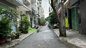 Bán đất dt 52,6m,đường gần 4m, có lề 2m đường nhánh Nguyễn Văn Linh, 