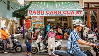 Quán ăn Quận 1 cần 3 nam nữ phục vụ 300-350k/ngày