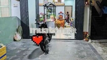 Cần bán gấp căn hộ : 40m2 . tầng trệt  Chung cư Lạc Long Quân