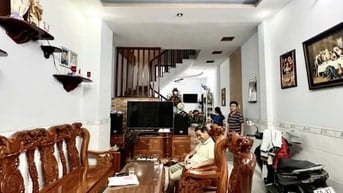 NHÀ RẺ ĐƯỜNG TRẦN VĂN ƠN DT 4,5Z14 1 LẦU 