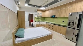 Phòng trệt, bếp siêu bự, tủ lạnh 4 cánh, máy giặt riêng, Full nội thất