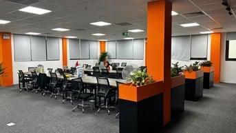 VĂN PHÒNG TẠI DUY TÂN 150m2 - GIÁ RẺ NHẤT KHU VỰC